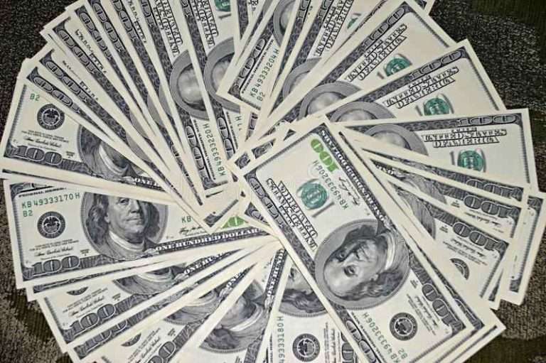 doller-money-bus-business-stakeholder-69369320